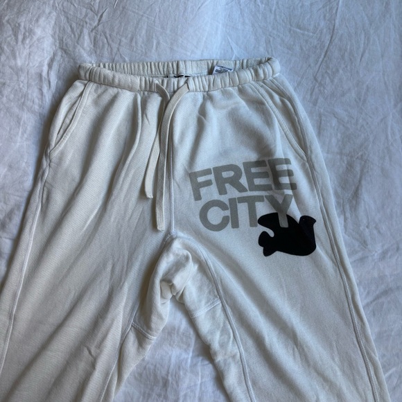 Freecity superfluff pocket sweatpants - Picture 1 of 5